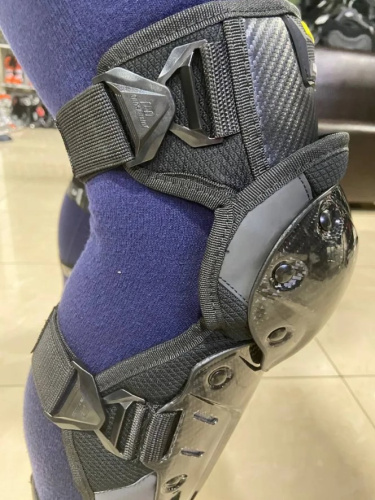 Ones Again Наколенники Carbon Fiber Force в Томске